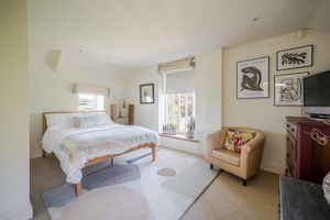 Guest bedroom- click for photo gallery